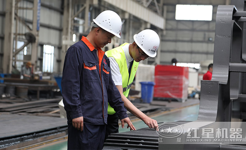 河南红星生产反击式破碎机的实力厂商，匠心打造高品质设备