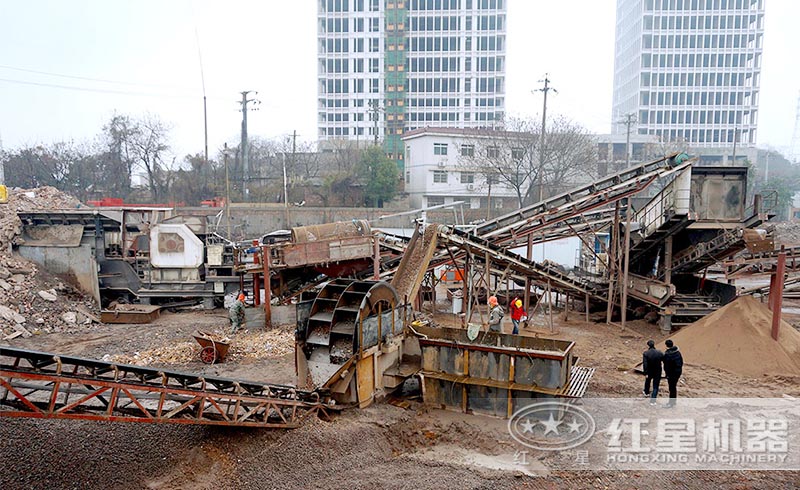 红星用户移动式建筑垃圾破碎现场