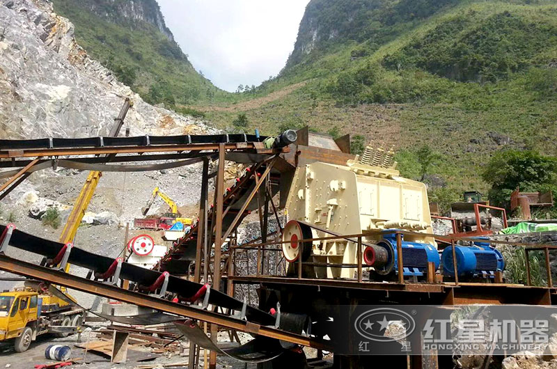 大型反击式破碎机在破碎现场的应用